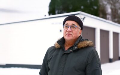 Oulunsalolaisen taloyhtiön isännöitsijä haastattelussa valokuidun hankintaan liittyen.